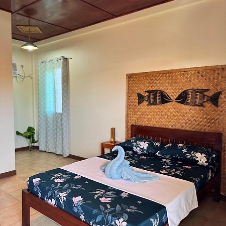 Villa Skanderbeg Guest House Puerto Princesa Exterior photo