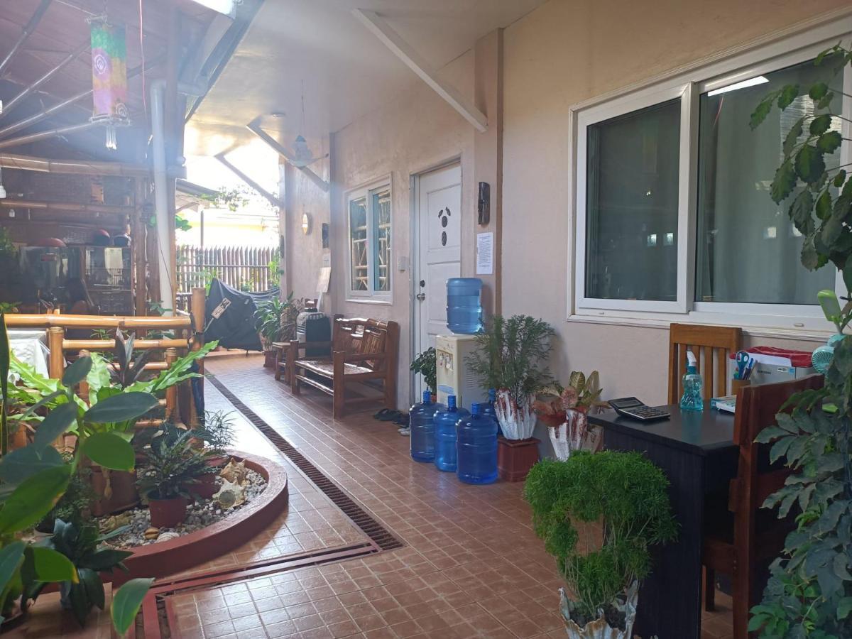 Villa Skanderbeg Guest House Puerto Princesa Exterior photo
