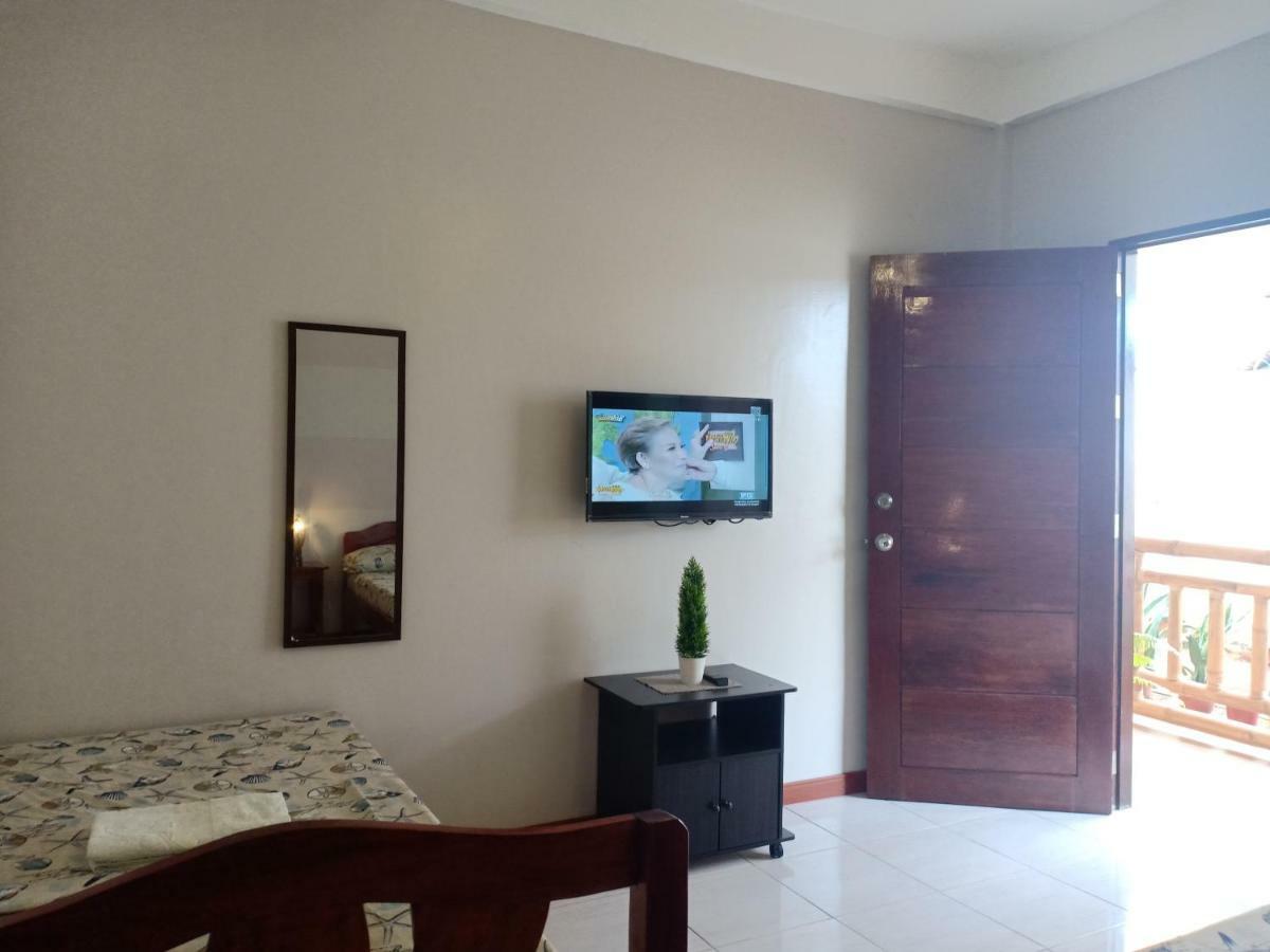 Villa Skanderbeg Guest House Puerto Princesa Exterior photo